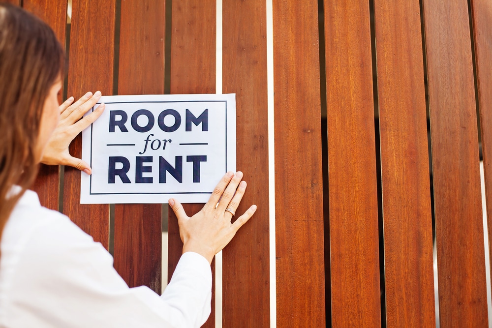 Room for rent sign