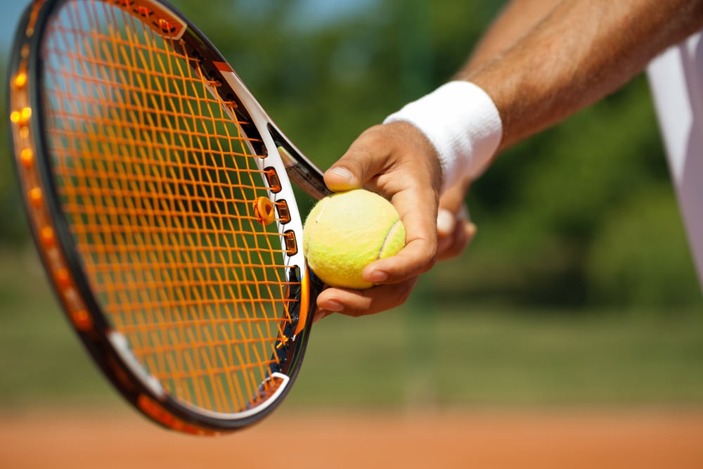 get qualified as a tennis coach